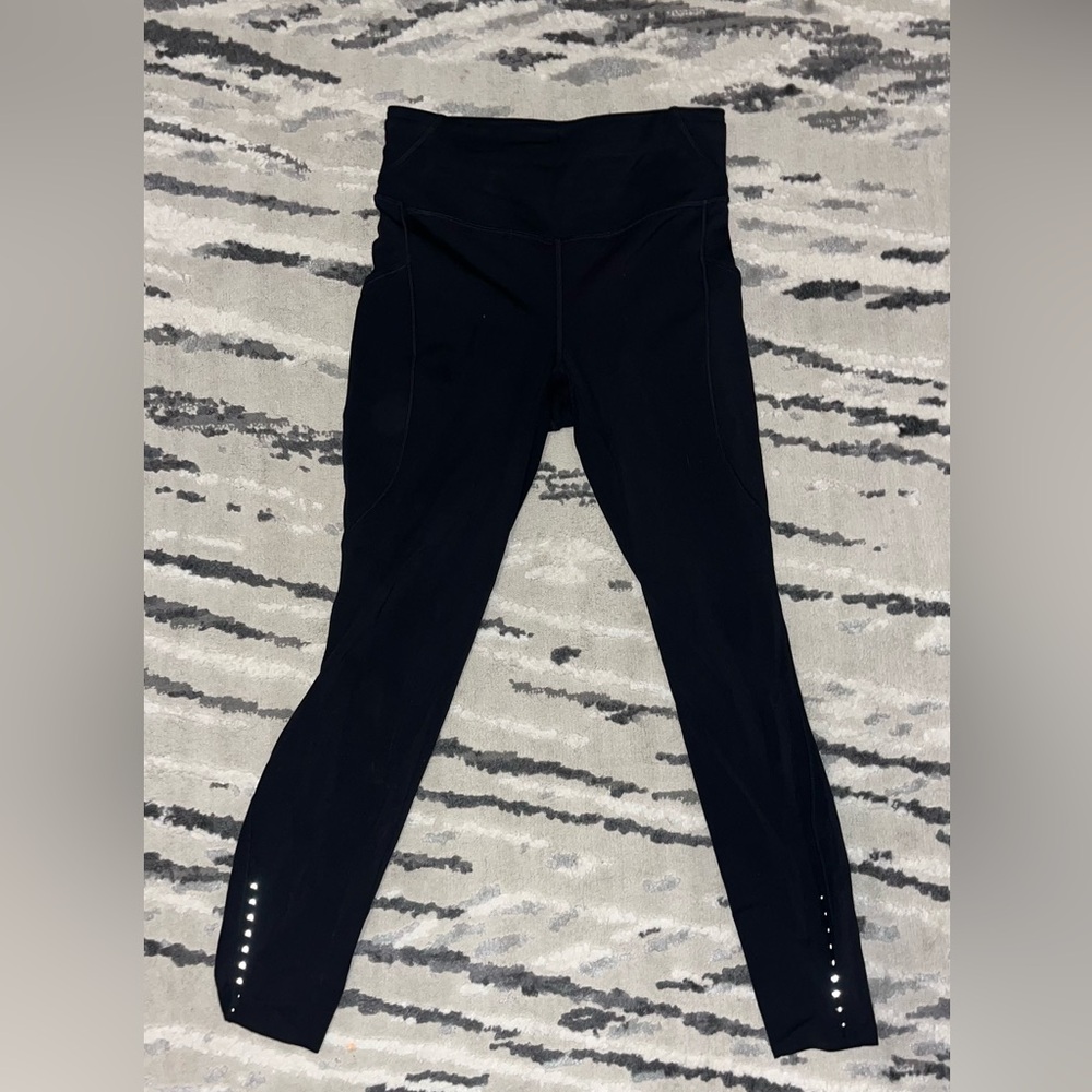 Never worn Lululemon leggings